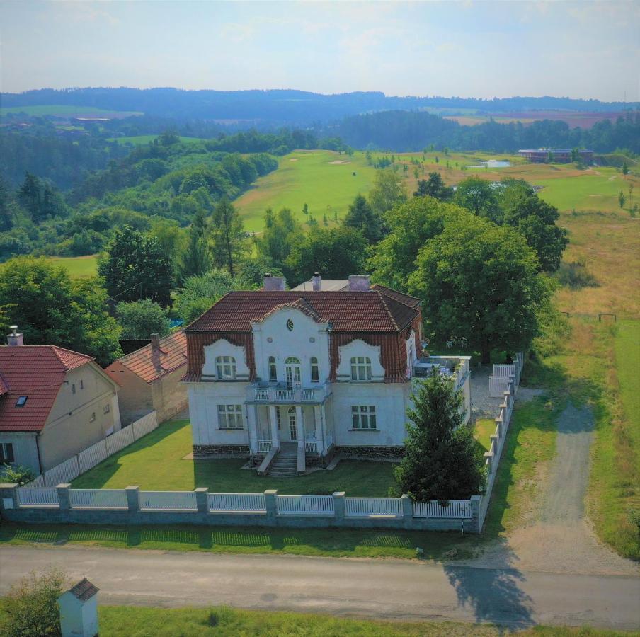 Apartmany Vila Manicka Kacov Exterior photo
